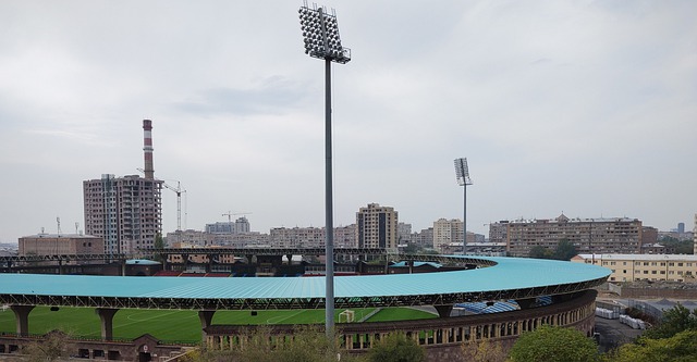 凭借德布劳 凭借德布劳